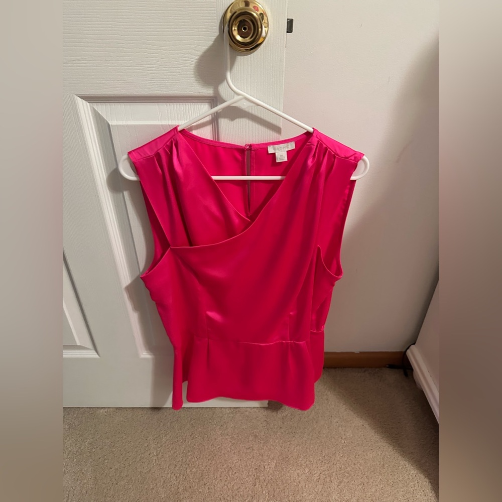 Cache top sz med. color is absolutely gorgeous in person!